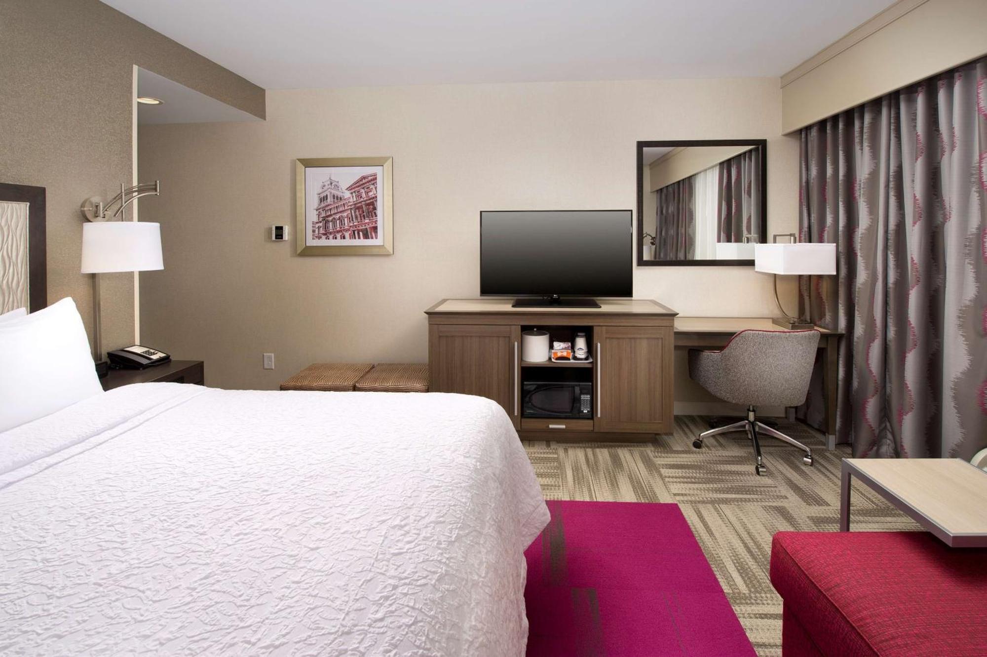 Hampton Inn Louisville East Hurstbourne Exterior foto
